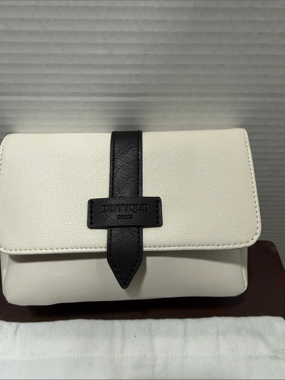 Diptyque Cream Leather Cosmetic 3 Piece Pouch Bundle